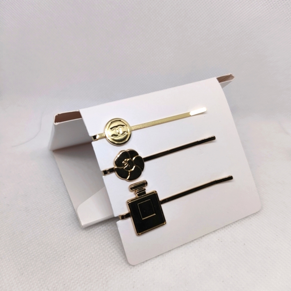 CHANEL Gold Hair Accessories Set - Picture 3 of 4